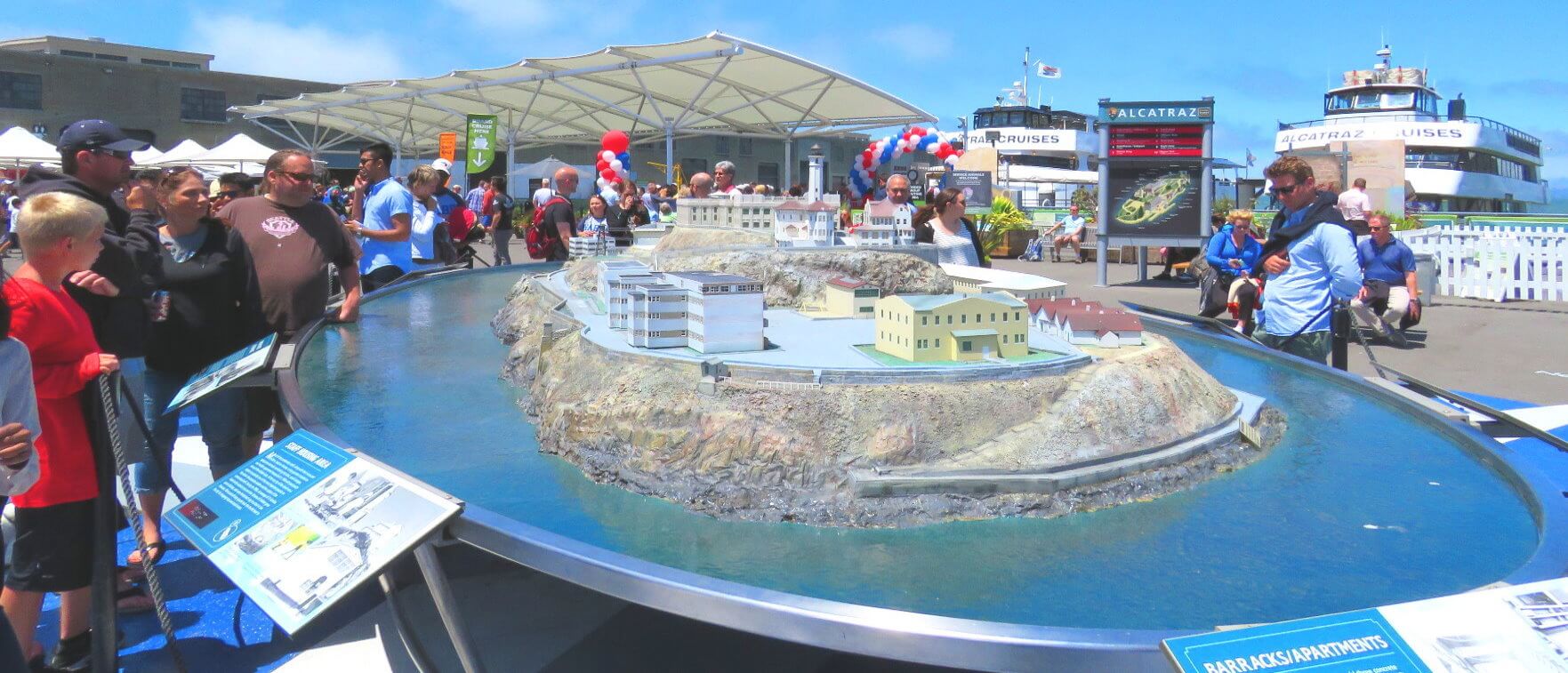 alcatraz_cruises_landing_area_ferry_terminal_pier_33_ticket_booth_tickets
